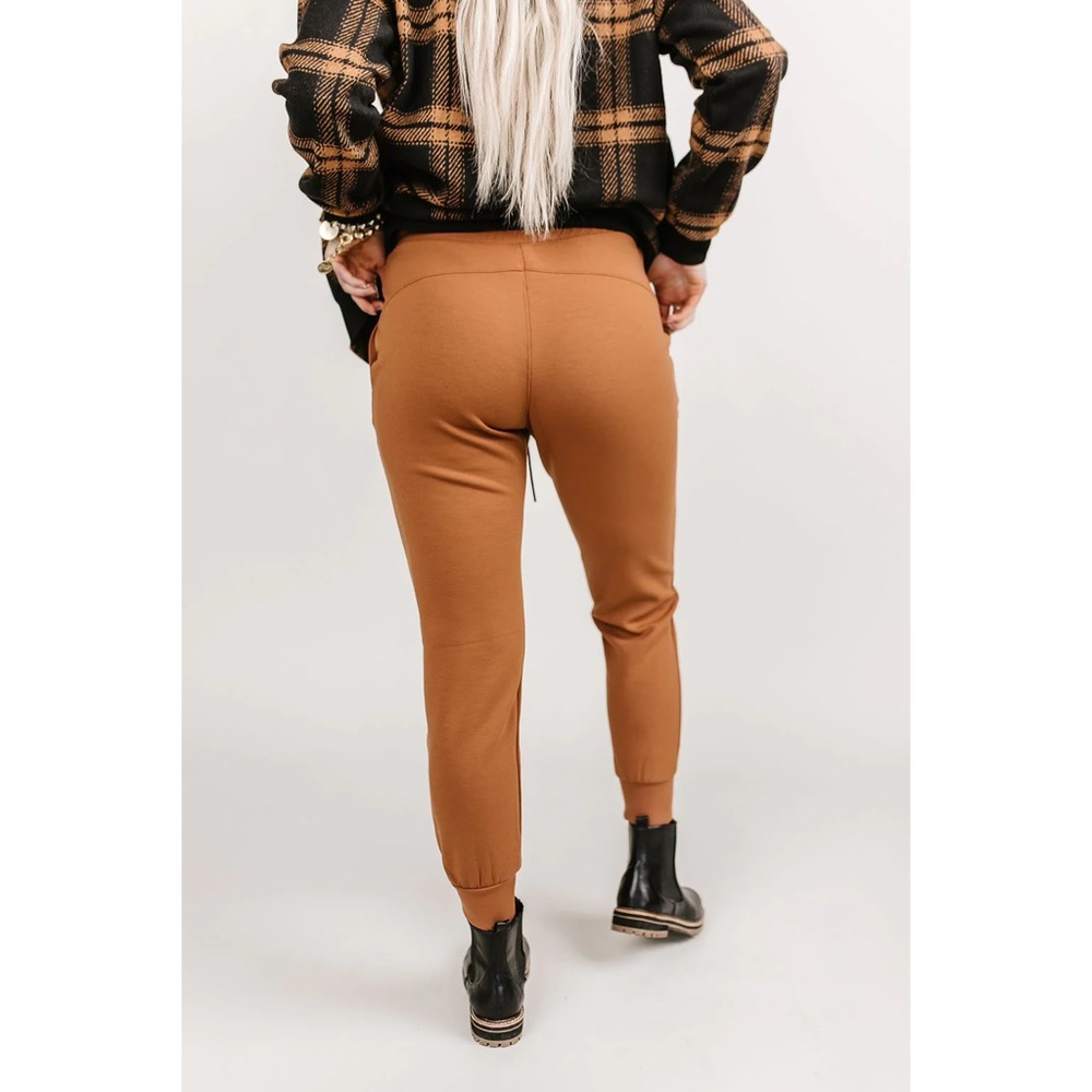 | mindy mae’s market • monica cinnamon jogger sweatpant • size small | - Picture 3 of 11